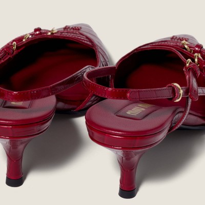 Miu Miu Crocodile Embossed Calfskin Slingback Pumps Cherry Red Miu Miu Crocodile Embossed Calfskin Slingback Pumps Cherry Red