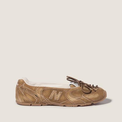 New Balance X Miu Miu 530 Sl Delave Suede Ballerinas Cinnamon New Balance X Miu Miu 530 Sl Delave Suede Ballerinas Cinnamon